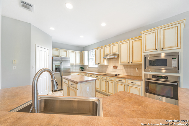 Image 7 of 36 For 19531 Clay Oak