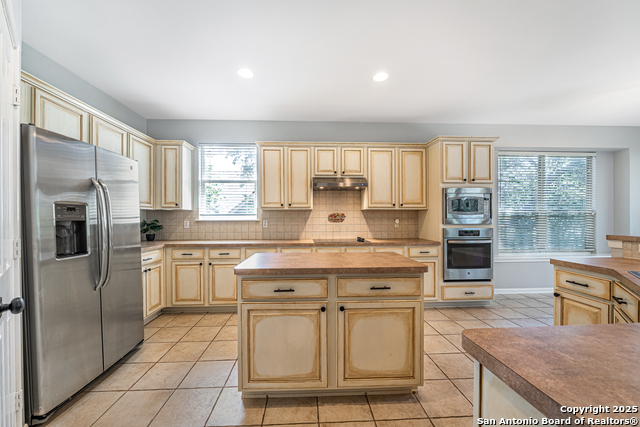 Image 8 of 36 For 19531 Clay Oak