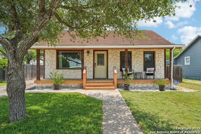 Details for 714 Esplanade N, Karnes City, TX 78118