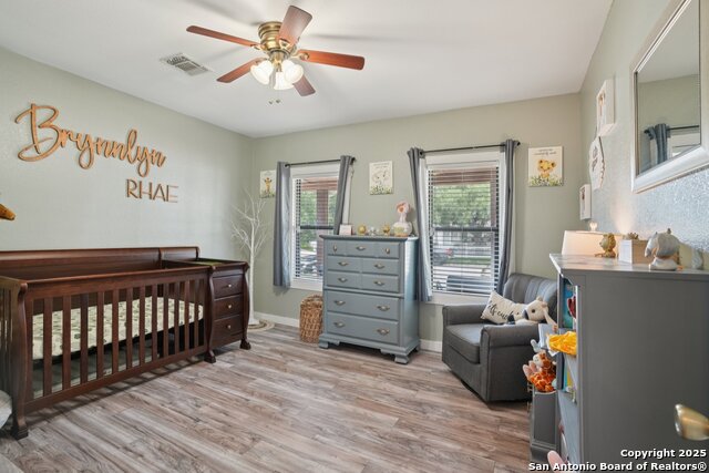 Listing photo id 20 for 714 Esplanade N
