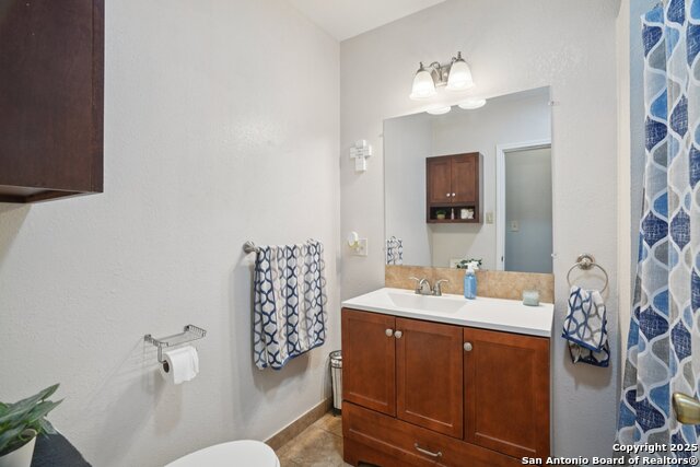 Listing photo id 23 for 714 Esplanade N