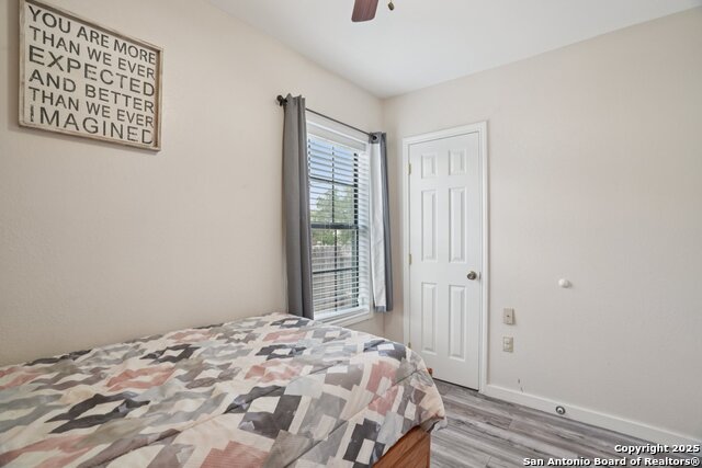 Listing photo id 25 for 714 Esplanade N