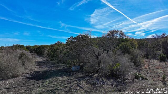 Listing photo id 25 for 2733 Private Road 4560