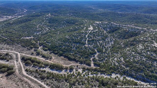 Listing photo id 27 for 2733 Private Road 4560