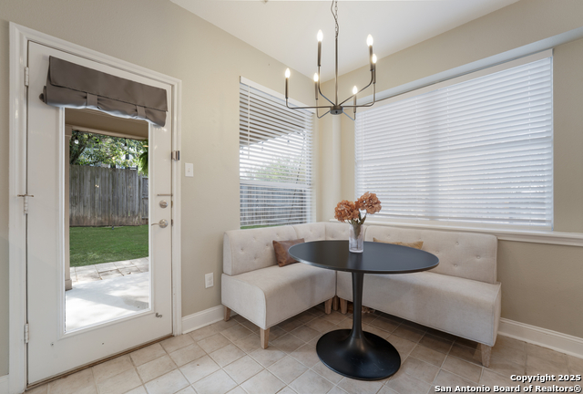 Image 11 of 27 For 21731 Cliff View