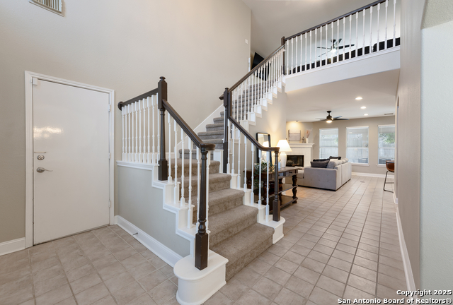 Image 3 of 27 For 21731 Cliff View