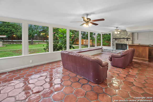 Image 17 of 22 For 136 Danube Dr