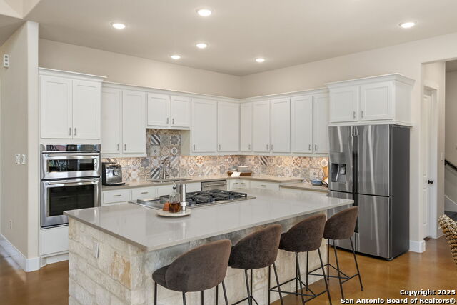 Image 9 of 59 For 118 Sheridan