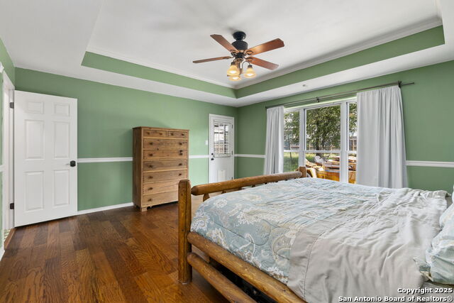 Image 14 of 37 For 19502 Encino Bow