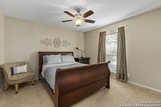 Image 24 of 37 For 19502 Encino Bow
