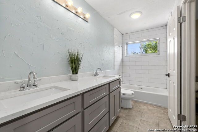 Image 26 of 37 For 19502 Encino Bow