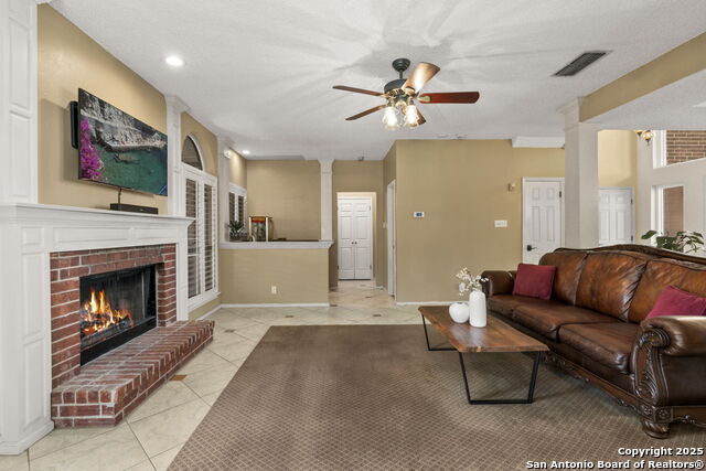 Image 6 of 37 For 19502 Encino Bow