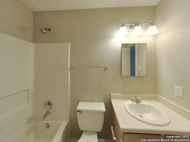 Image 12 of 16 For 7814 Cortland Oak