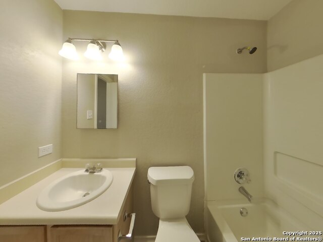 Image 14 of 16 For 7814 Cortland Oak