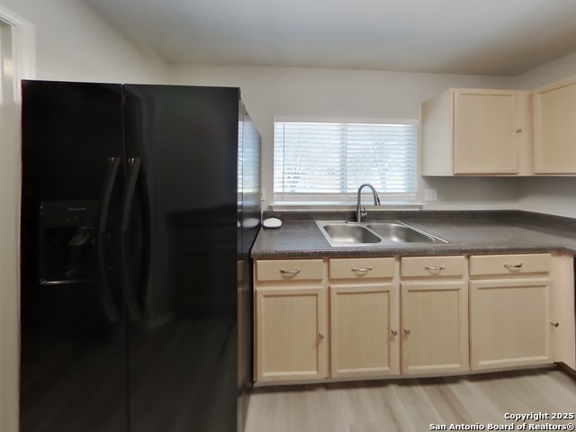 Image 6 of 16 For 7814 Cortland Oak