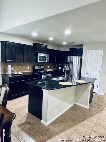 Listing photo id 7 for 11131 Palomino Bluff