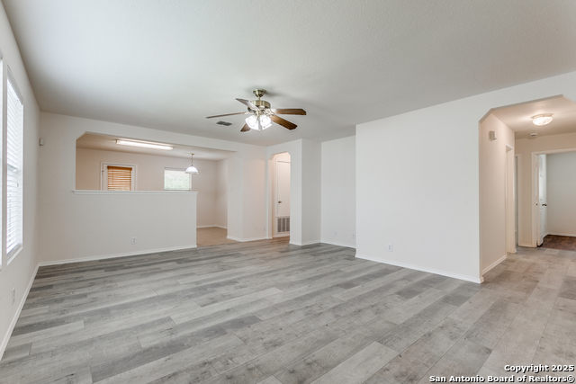 Image 3 of 12 For 11823 Oak Water