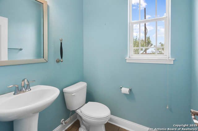 Image 26 of 38 For 7622 Sutter Home