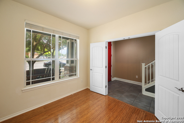 Image 5 of 38 For 7622 Sutter Home