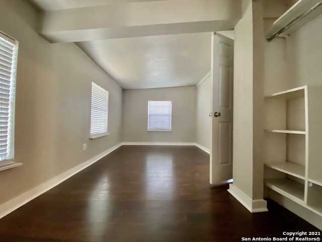 Image 5 of 9 For 541 San Gabriel Ave N