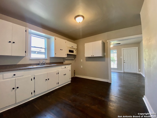 Image 6 of 9 For 541 San Gabriel Ave N