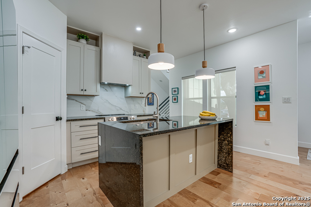 Image 11 of 40 For 211 Gibson Street