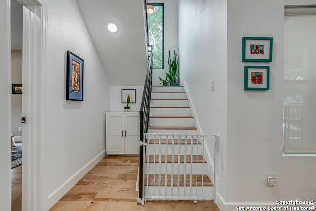 Image 26 of 40 For 211 Gibson Street