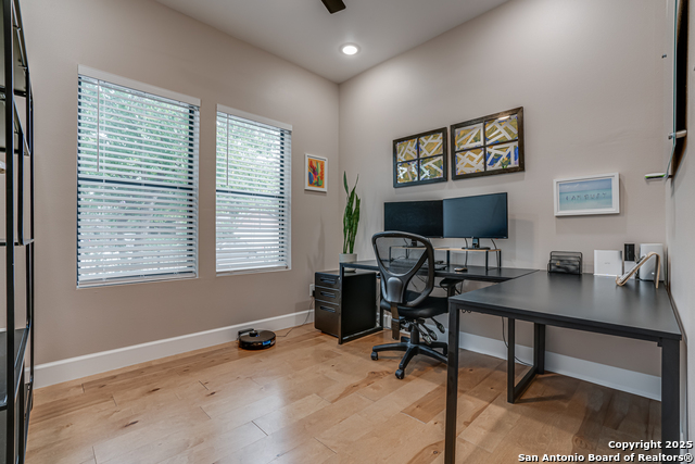 Image 6 of 40 For 211 Gibson Street