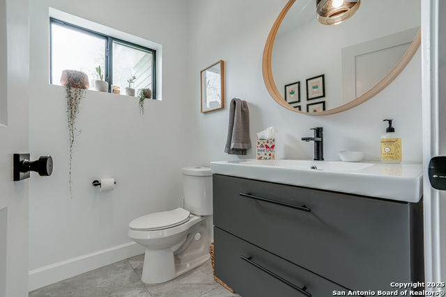 Image 7 of 40 For 211 Gibson Street