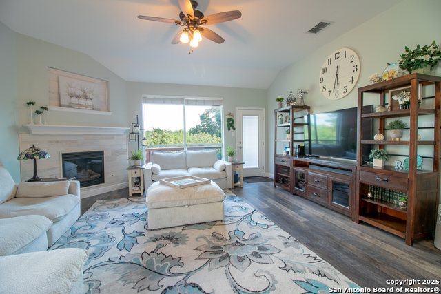 Image 10 of 44 For 24038 Waterhole Ln