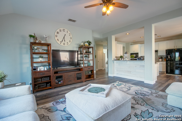 Image 13 of 44 For 24038 Waterhole Ln