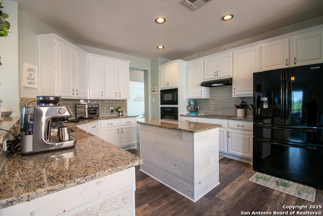 Image 17 of 44 For 24038 Waterhole Ln