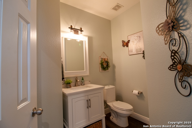 Image 19 of 44 For 24038 Waterhole Ln