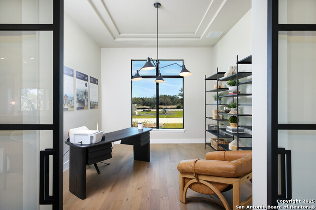 Image 12 of 47 For 439 Junker Hill Dr