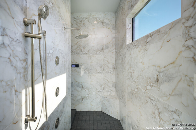 Image 20 of 47 For 439 Junker Hill Dr