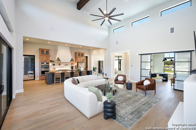 Image 6 of 47 For 439 Junker Hill Dr