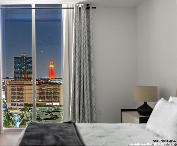 Listing photo id 0 for 313 17th Unit