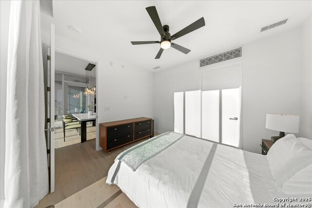 Listing photo id 21 for 313 17th Unit
