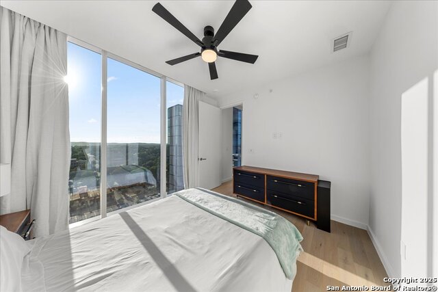 Listing photo id 22 for 313 17th Unit