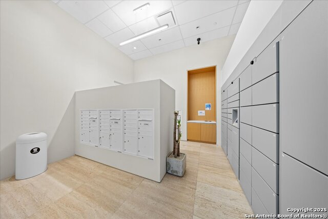 Listing photo id 28 for 313 17th Unit