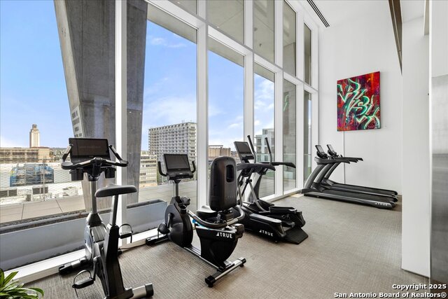 Listing photo id 29 for 313 17th Unit
