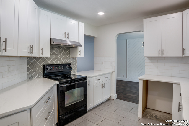 Image 8 of 21 For 7711 Chatsworth