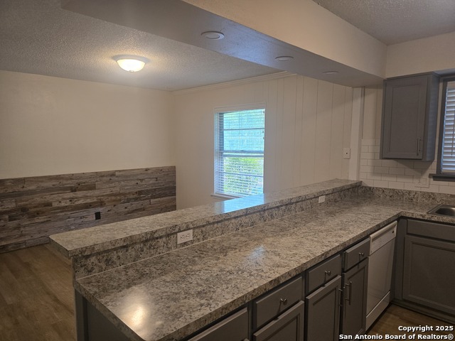 Image 11 of 23 For 5214 King George