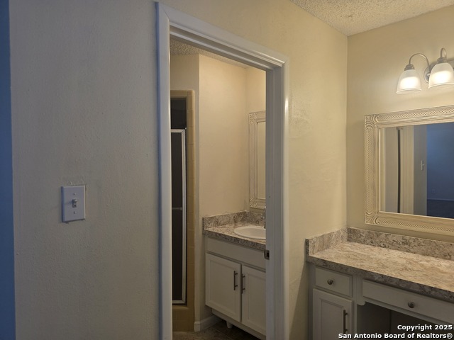 Image 17 of 23 For 5214 King George