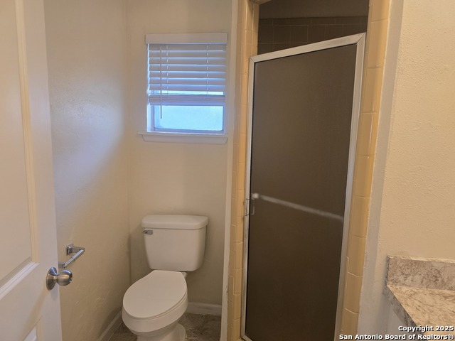 Image 18 of 23 For 5214 King George