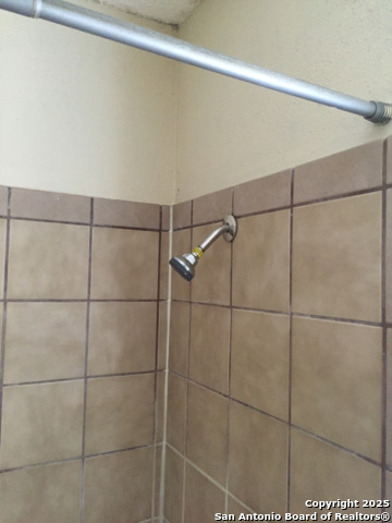 Image 3 of 5 For 4949 Hamilton Wolfe Rd  14105