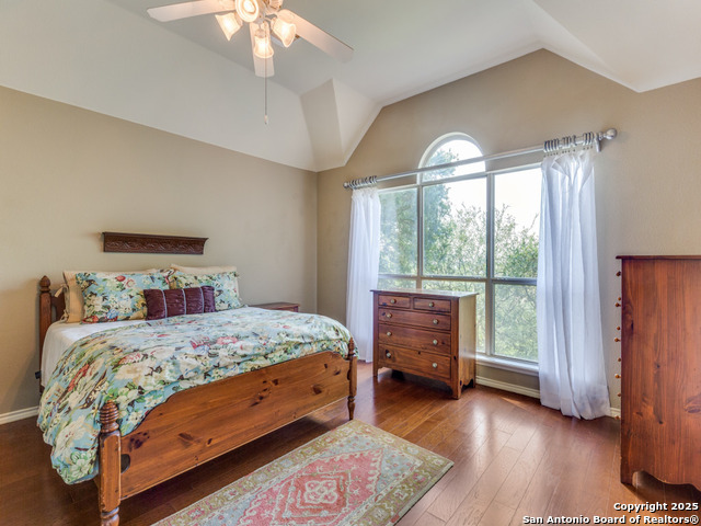 Listing photo id 14 for 12806 Vista Haven