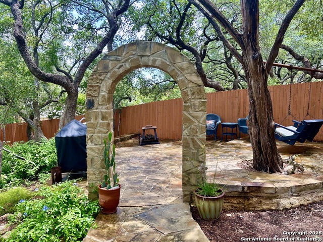 Listing photo id 27 for 12806 Vista Haven