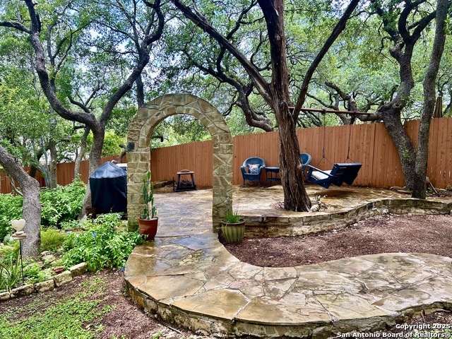 Listing photo id 28 for 12806 Vista Haven