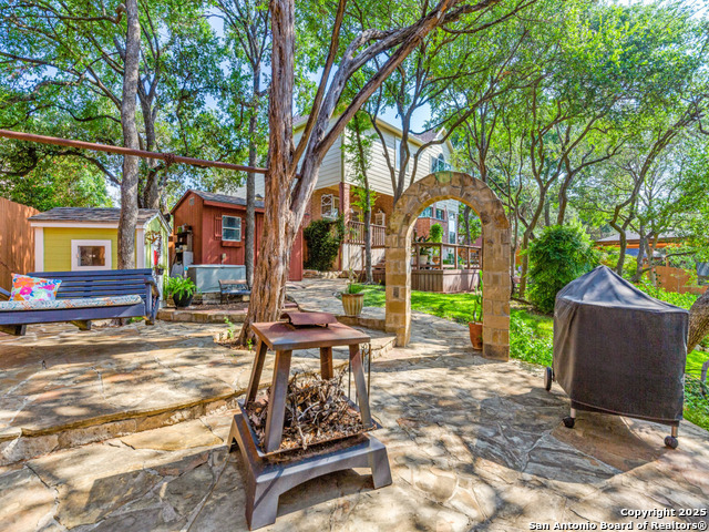 Listing photo id 29 for 12806 Vista Haven